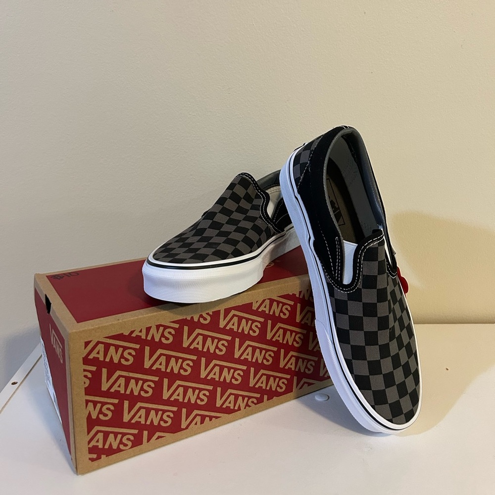 Vans slip on gray black checkered shoes women’s 8.5 men’s 7 NIB